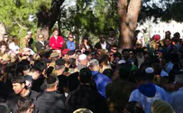 "זיו ירה במחבל - עם סכין בלב"
