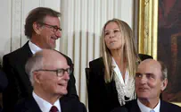 Streisand, Spielberg, and Perlman awarded Medal of Freedom