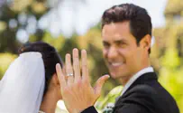 Shocked newlyweds: Friend stole wedding gifts and disappeared