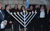 40 שנה אחרי - הדלקת נרות חנוכה בסבסטיה