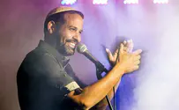 חיפשתי את עצמי בין אורות הזרקורים