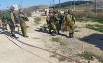 Soldiers foil stabbing attempt in Samaria