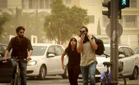 Mega sandstorm brings with it suffocating air pollution