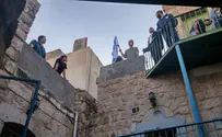 Jews enter two new buildings in Hevron