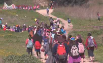 צילום: יוני קמפינסקי יצאו לפעילות ט"ו שבט עם... שקיות זבל