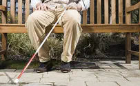 iStock Watch: Would Israelis take advantage of a blind man?