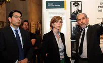 Power visits Yad Vashem, hears Herzog's plan to fence in Jews