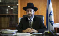 הרב לאו נגד טבילה ללא בלנית