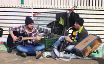 אברהם דוד מציג: אשירה לה' - הקליפ!