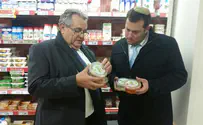 Samaria businessmen check out the French boycott
