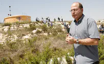 מתקוות הימין לחיבוק השמאל