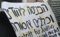 Teenage girl arrested for holding a sign near Temple Mount