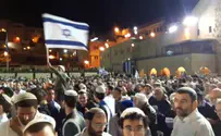 Arutz Sheva Watch: Thousands celebrate Independence Day at Kotel