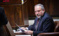 הפטריוטים מזכירים לליברמן את עמדותיו