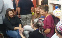 צילום: דוברות הר חברון "באתי לנחם משפחה מיוחדת במינה"