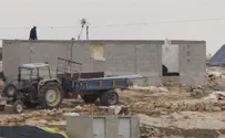 Outrage after PM freezes demolition of illegal Arab buildings