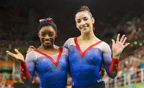Aly Raisman wins Olympic silver in floor exercise