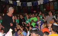 Matisyahu makes surprise visit at Jewish summer camp