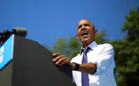 Obama: Clinton actually knows what's going on in the world