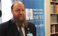 הרב התגייס, התינוק נימול