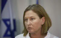 Livni says Israeli democracy is crumbling