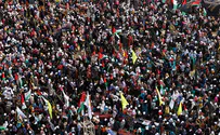 Reuters Gaza: Thousands walk on 'Balfour Declaration' carpet