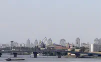 В Днепре завалили Ханукию на центральной площади. Видео момента