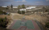 Amona residents uncertain about government intentions