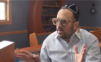אז מה מניע את ליפא שמעלצר?