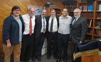 עתיד לוט בערפל – ונקודת אור מנצנצת