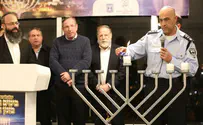 חי: הדלקת נר חנוכה בפסגת הר הזיתים
