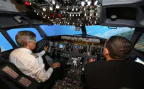 EL AL presents new 737 simulator