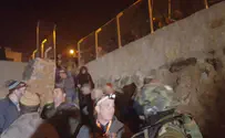 Israeli tourists return to Aharon the High Priest son's grave