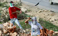 Security forces catch boulder-thrower red-handed
