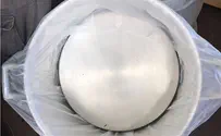 2 tons of tobacco smuggled in pots