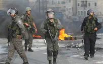 PA vehicle drives through roadblock near Ramallah