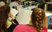 'שינויים במעמד האישה הדתית - רק בדיאלוג'