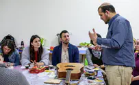 Converts practice Pesach Seder