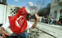 Arabs firebomb Rachel's Tomb