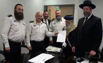דמעות האסירים זולגות על שולחן הסדר