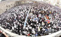 Birkat Hakohanim at the Western Wall - in pictures