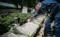 IDF to allow secular burial in military ceremony