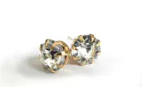 Russia: Earrings worth half million dollars confiscated