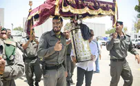 Torah scroll dedicated in memory of slain soldier
