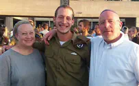 דוד חזר מהצבא והלך לחלק אוכל לעניים