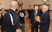 US envoy meets with Israeli, Palestinian basketball coaches