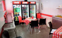 Watch: Terrorist neutralized - with a pizza platter