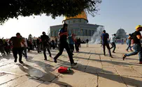 Arabs riot on Temple Mount after metal detectors removed