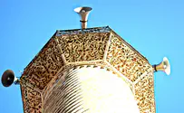 New mosque opponents blast Islamic prayer outside mayor’s home