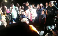 אברהם פריד במחווה מרגשת לפצוע הקשה